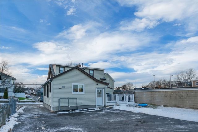 215 Kenyon Avenue, Pawtucket, RI 02861