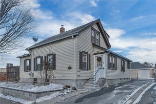 215 Kenyon Avenue, Pawtucket, RI 02861