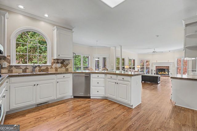 4020 Royal Pennon Court, Peachtree Corners, GA 30092