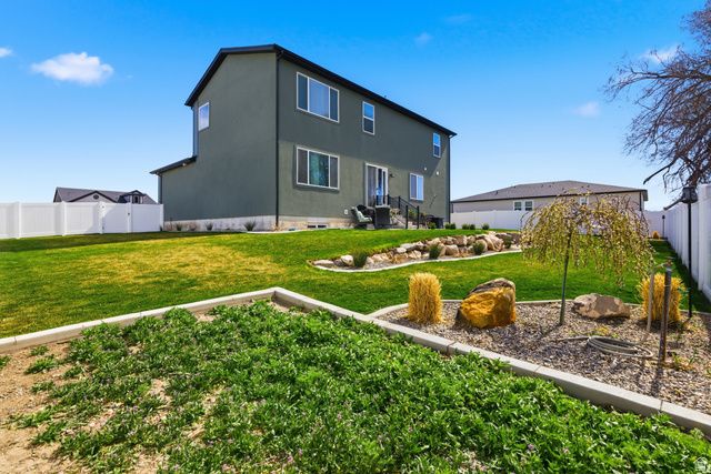 277 N HATCHET RANCH DR, Grantsville, UT 84029