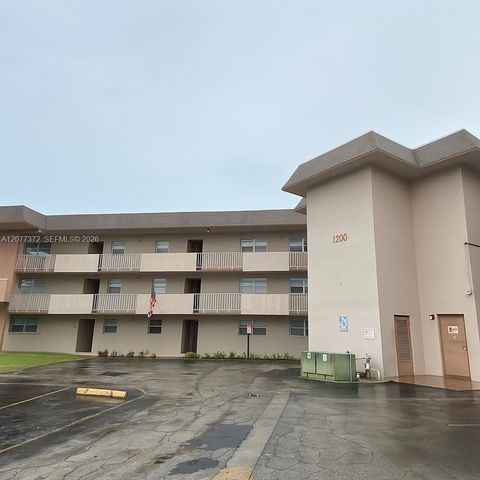 1200 Tallwood Avenue 102, Hollywood, FL 33021