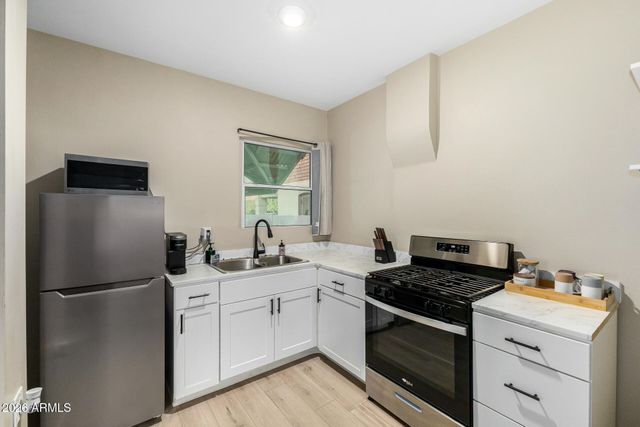 1317 W MONROE Street, Phoenix, AZ 85007