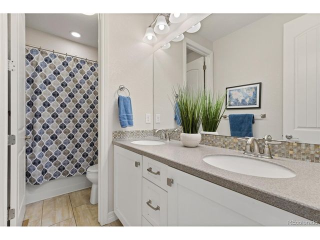 15992 Lookout Pt, Broomfield, CO 80023