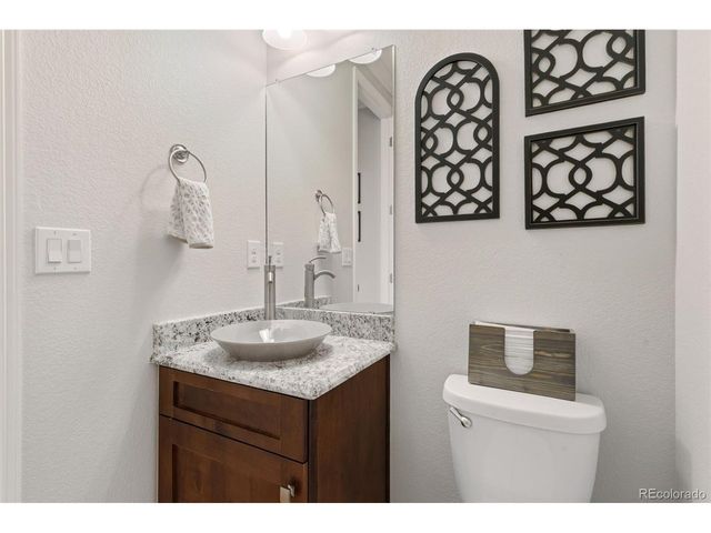 15992 Lookout Pt, Broomfield, CO 80023
