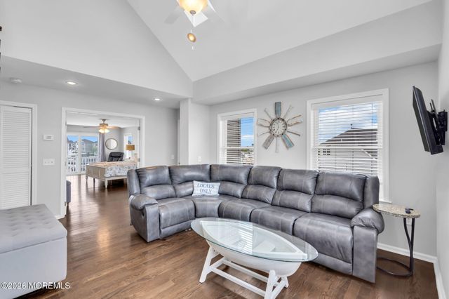 34 Bay Point Drive, Toms River, NJ 08753