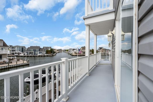 34 Bay Point Drive, Toms River, NJ 08753