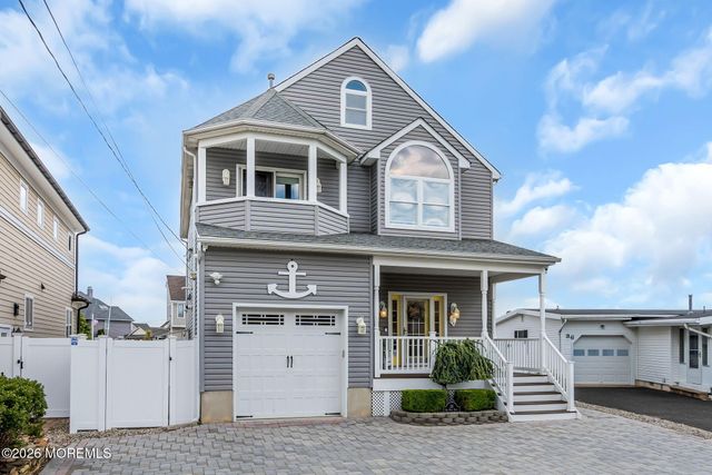34 Bay Point Drive, Toms River, NJ 08753