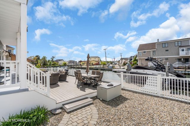 34 Bay Point Drive, Toms River, NJ 08753