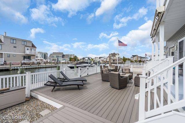 34 Bay Point Drive, Toms River, NJ 08753