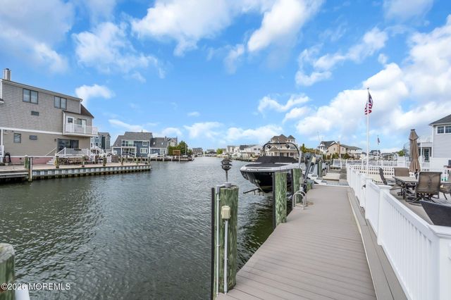 34 Bay Point Drive, Toms River, NJ 08753