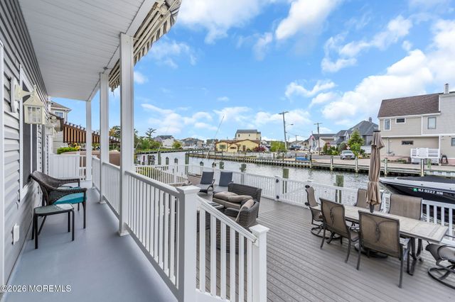 34 Bay Point Drive, Toms River, NJ 08753