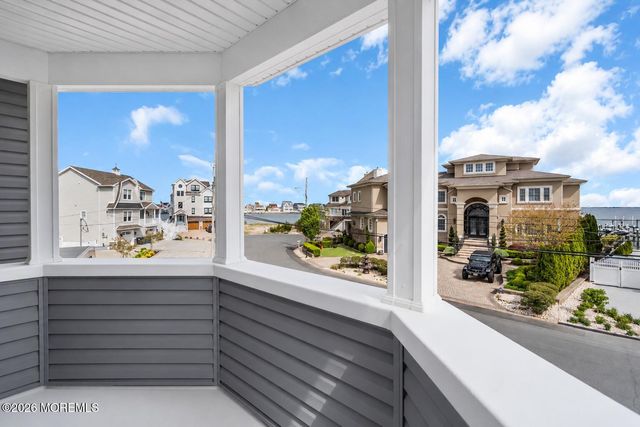 34 Bay Point Drive, Toms River, NJ 08753