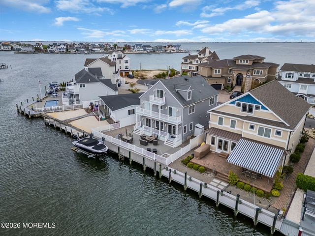 34 Bay Point Drive, Toms River, NJ 08753