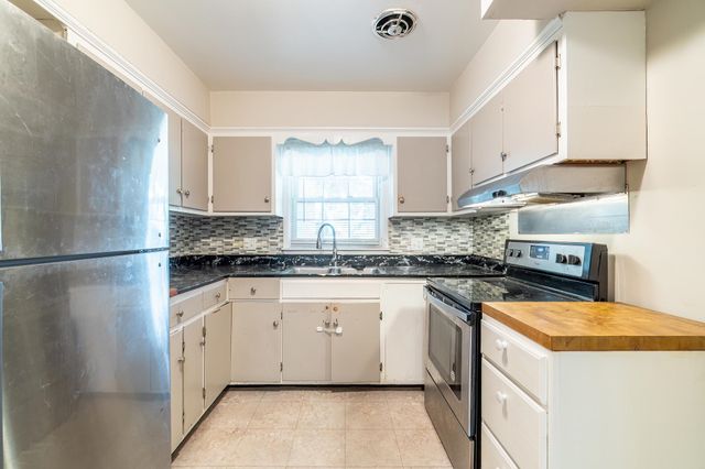 6708 S Calhoun Street, Fort Wayne, IN 46807