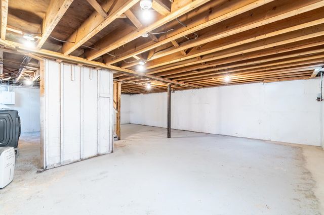 6708 S Calhoun Street, Fort Wayne, IN 46807