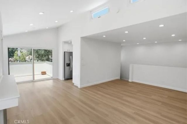 10566 Sunland Boulevard 7, Sunland, CA 91040