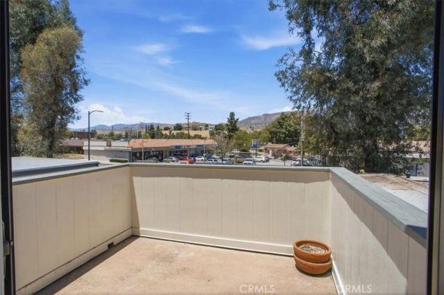 10566 Sunland Boulevard 7, Sunland, CA 91040