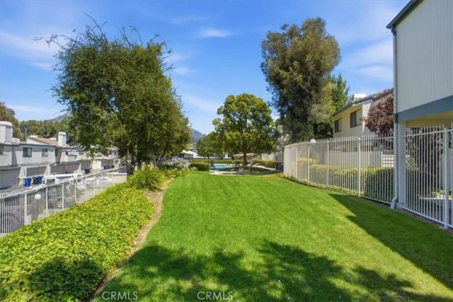 10566 Sunland Boulevard 7, Sunland, CA 91040