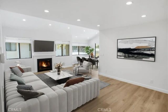 10566 Sunland Boulevard 7, Sunland, CA 91040
