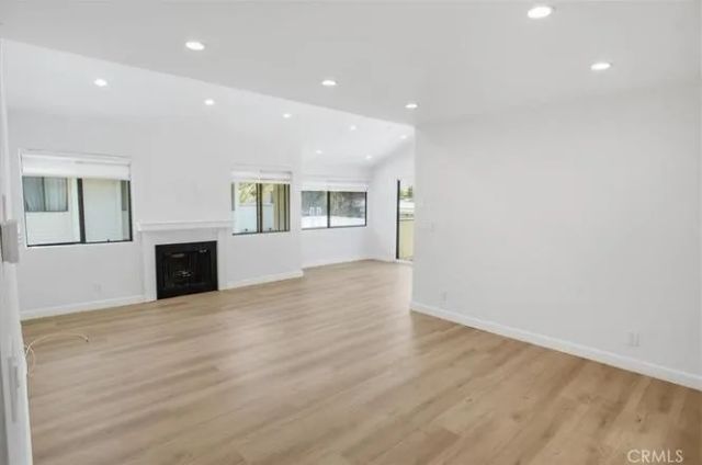 10566 Sunland Boulevard 7, Sunland, CA 91040