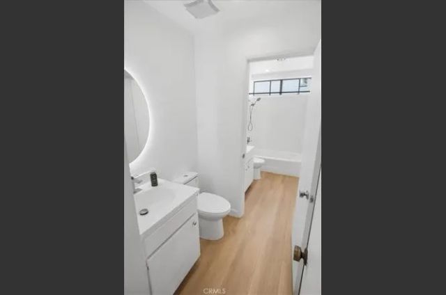 10566 Sunland Boulevard 7, Sunland, CA 91040