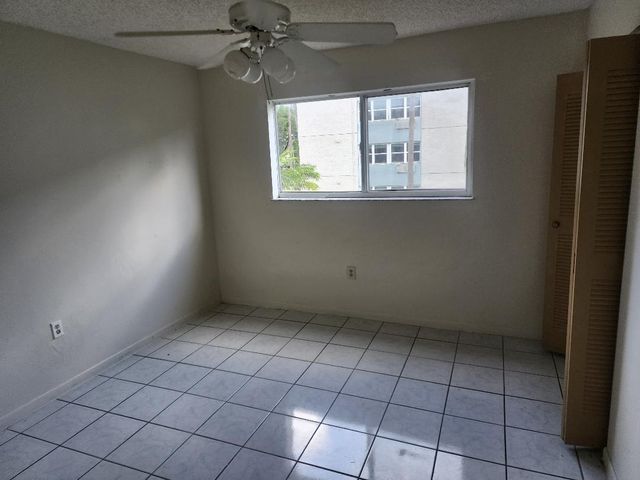 11311 SW 200TH Street SW 214-D, Miami, FL 33157