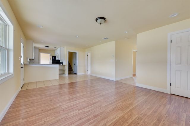 725 Meadowlark Circle, Crowley, TX 76036