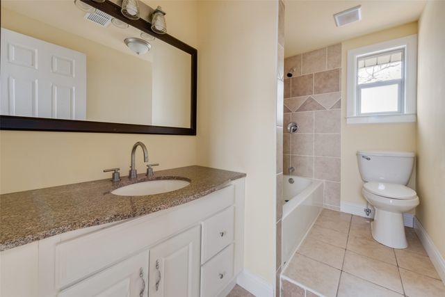 725 Meadowlark Circle, Crowley, TX 76036