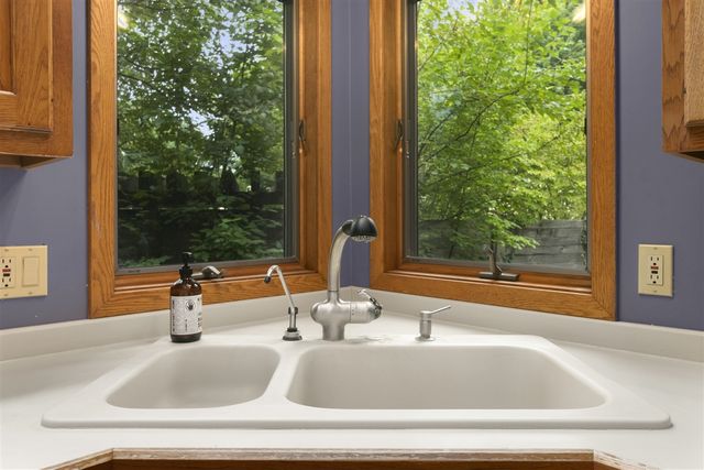 4282 Squire Heath Lane, Portage, MI 49024