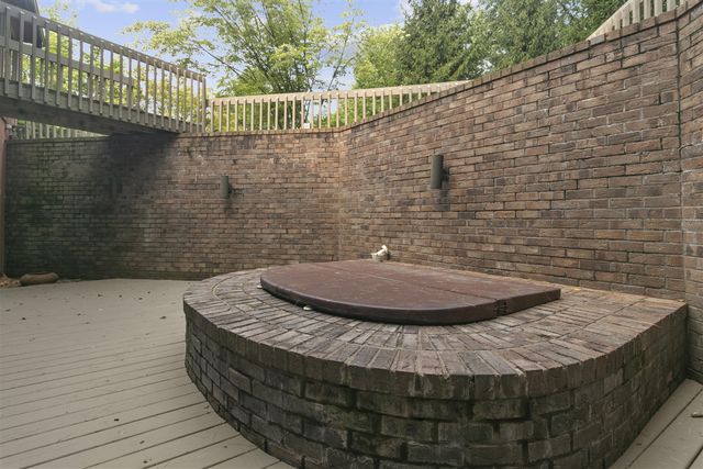 4282 Squire Heath Lane, Portage, MI 49024