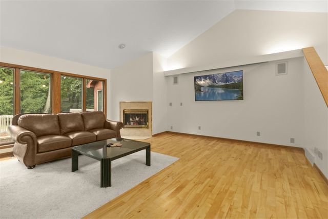 4282 Squire Heath Lane, Portage, MI 49024