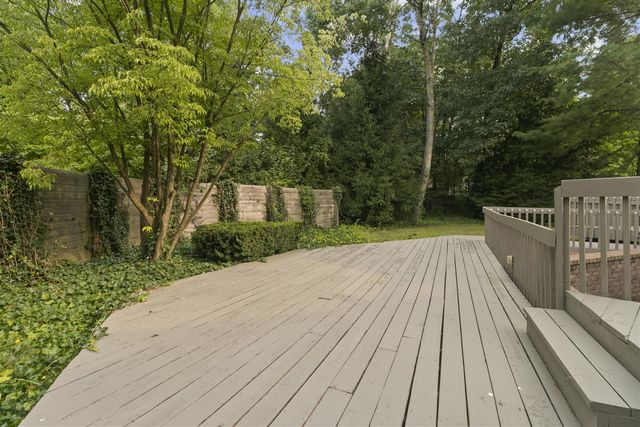 4282 Squire Heath Lane, Portage, MI 49024