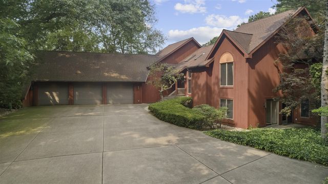 4282 Squire Heath Lane, Portage, MI 49024