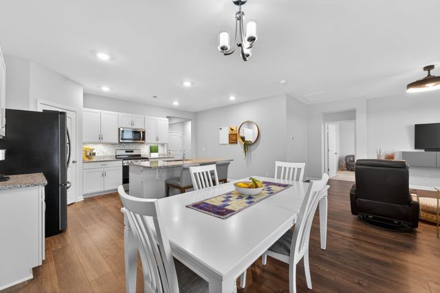 7129 Sunny Parks Dr, White House, TN 37188