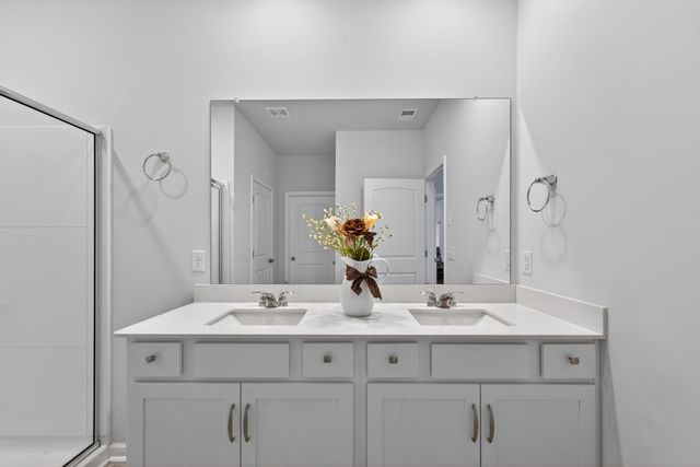 7129 Sunny Parks Dr, White House, TN 37188