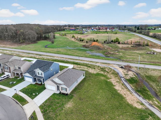 7129 Sunny Parks Dr, White House, TN 37188