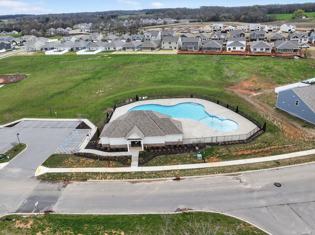 7129 Sunny Parks Dr, White House, TN 37188