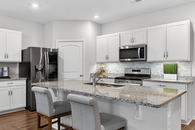 7129 Sunny Parks Dr, White House, TN 37188