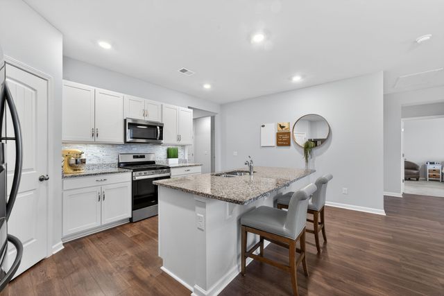 7129 Sunny Parks Dr, White House, TN 37188