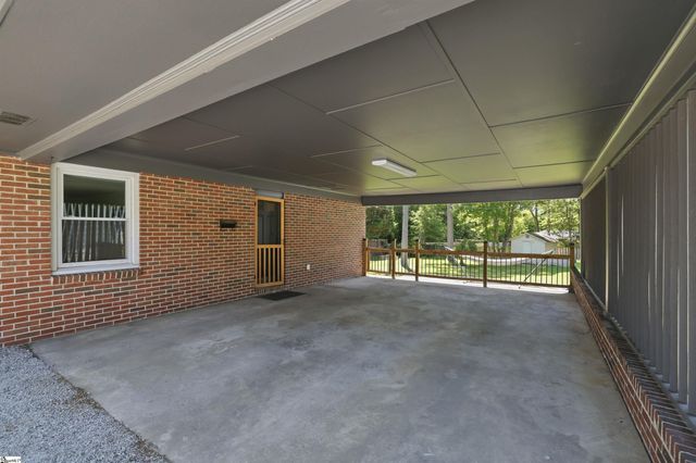 2333 Country Club Road, Spartanburg, SC 29302