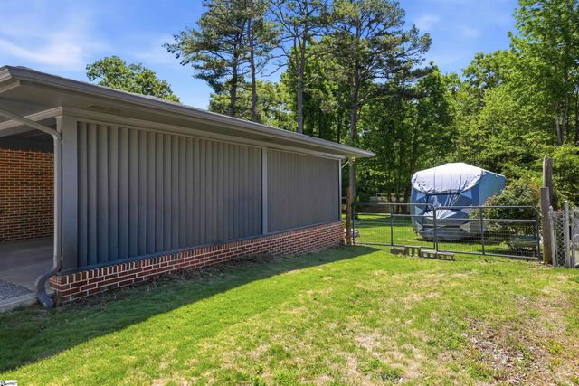 2333 Country Club Road, Spartanburg, SC 29302
