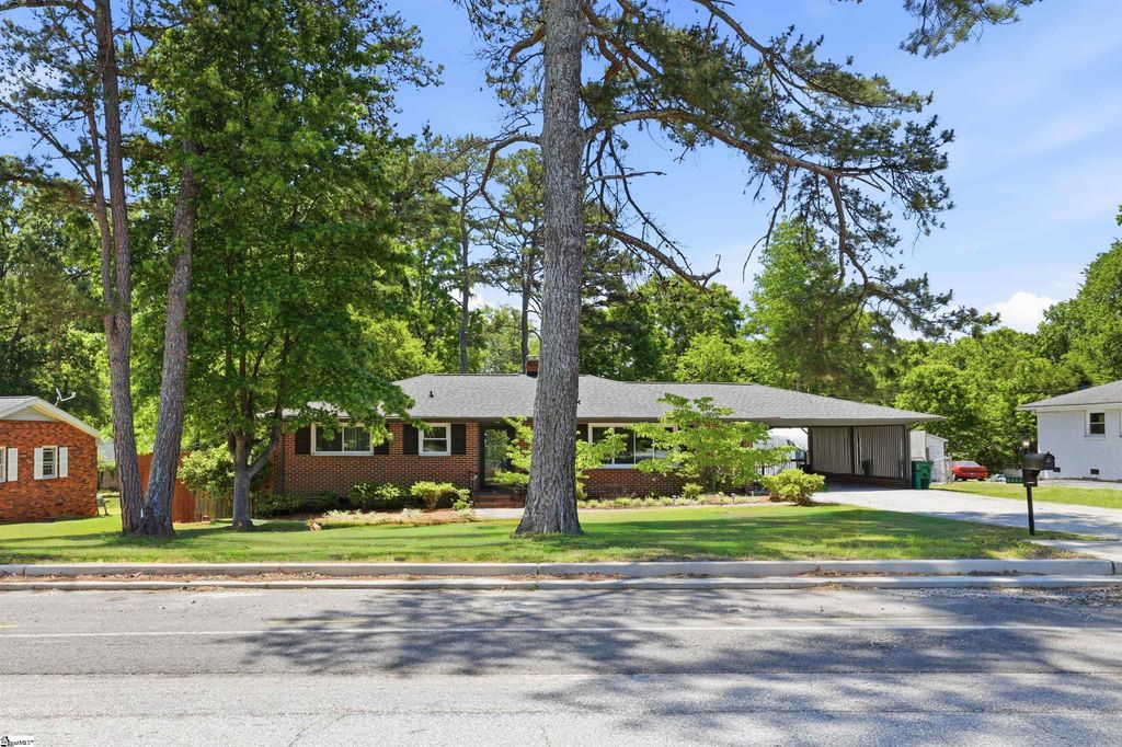 2333 Country Club Road, Spartanburg, SC 29302
