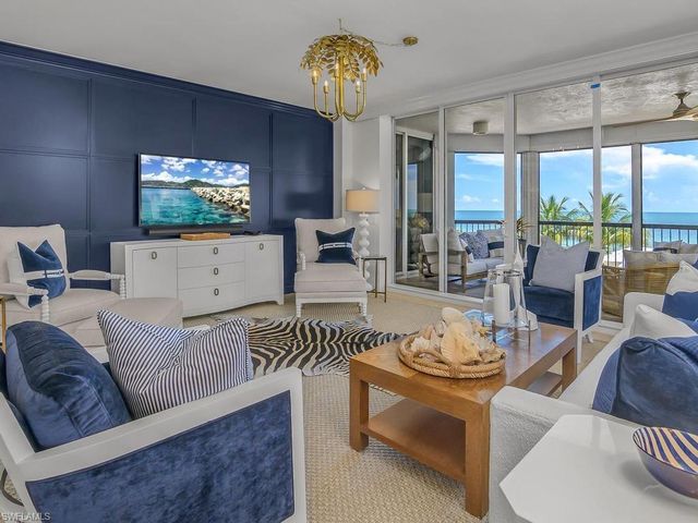 8473 Bay Colony DR 304, Naples, FL 34108