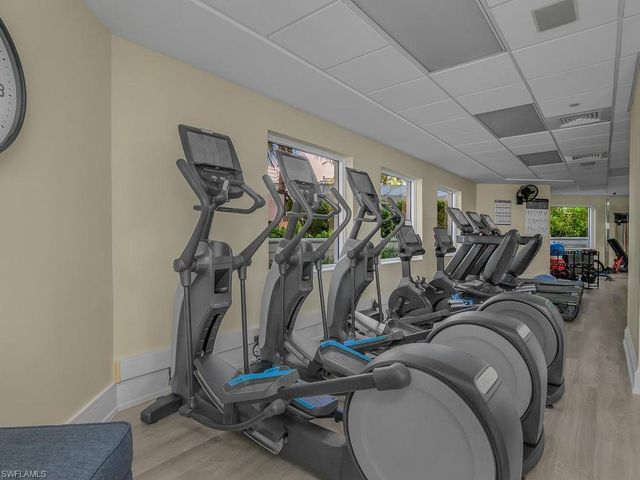 8473 Bay Colony DR 304, Naples, FL 34108