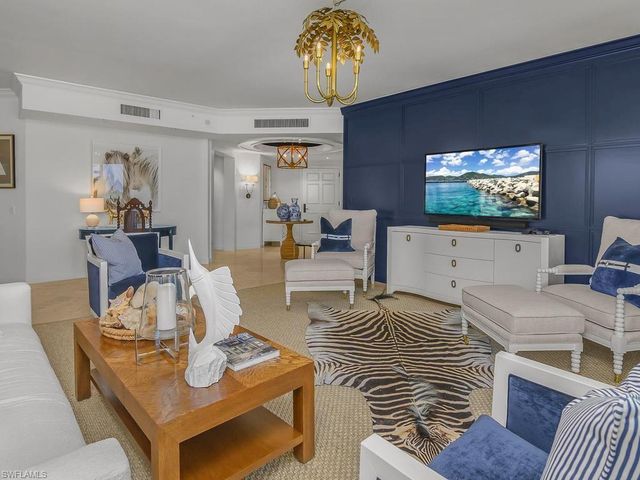 8473 Bay Colony DR 304, Naples, FL 34108