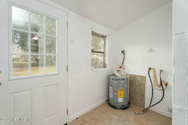 2221 COMMONWEALTH Avenue, Jacksonville, FL 32209