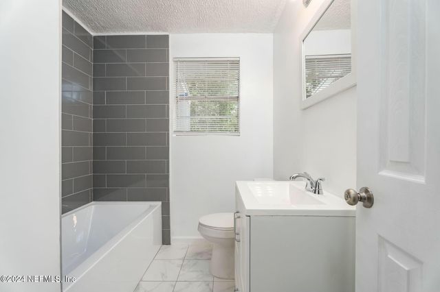 2221 COMMONWEALTH Avenue, Jacksonville, FL 32209