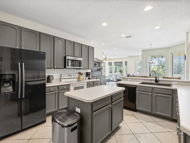 407 GRAND RESERVE DRIVE, Davenport, FL 33837