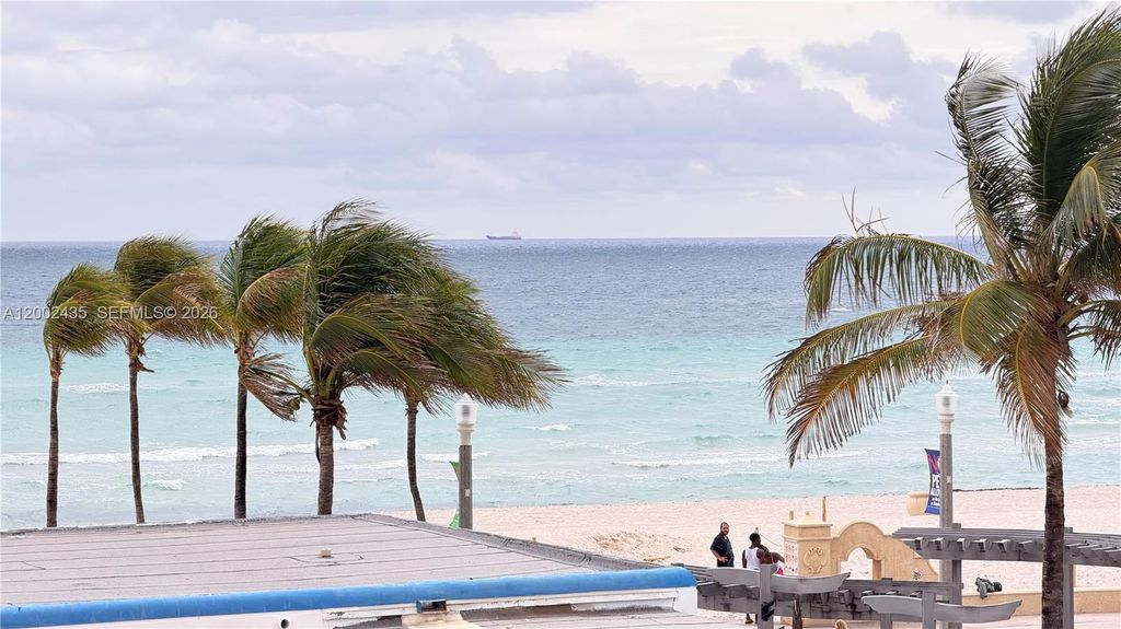 321 Wilson St A105, Hollywood, FL 33019