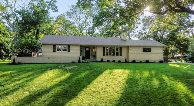 8100 Dearborn Drive, Prairie Village, KS 66208